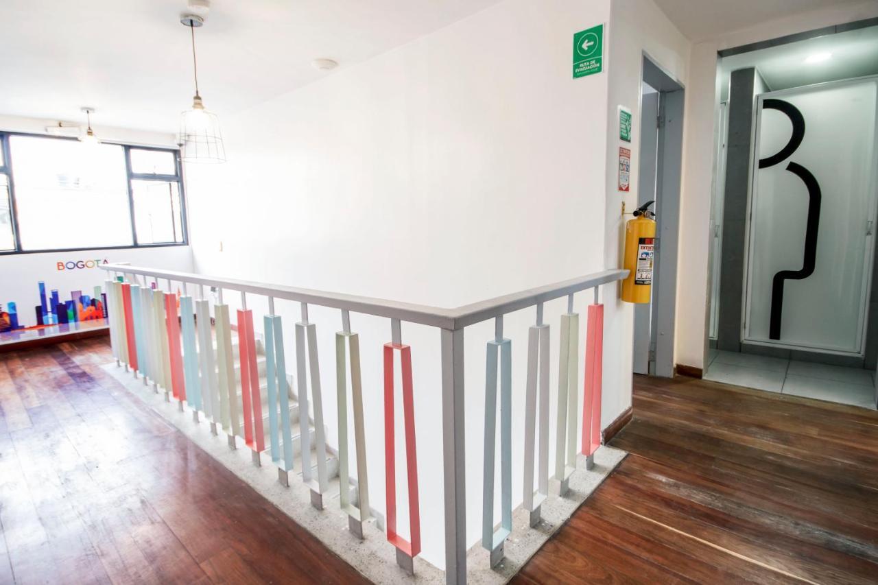 Urbana Hostel Bogotá Exteriör bild
