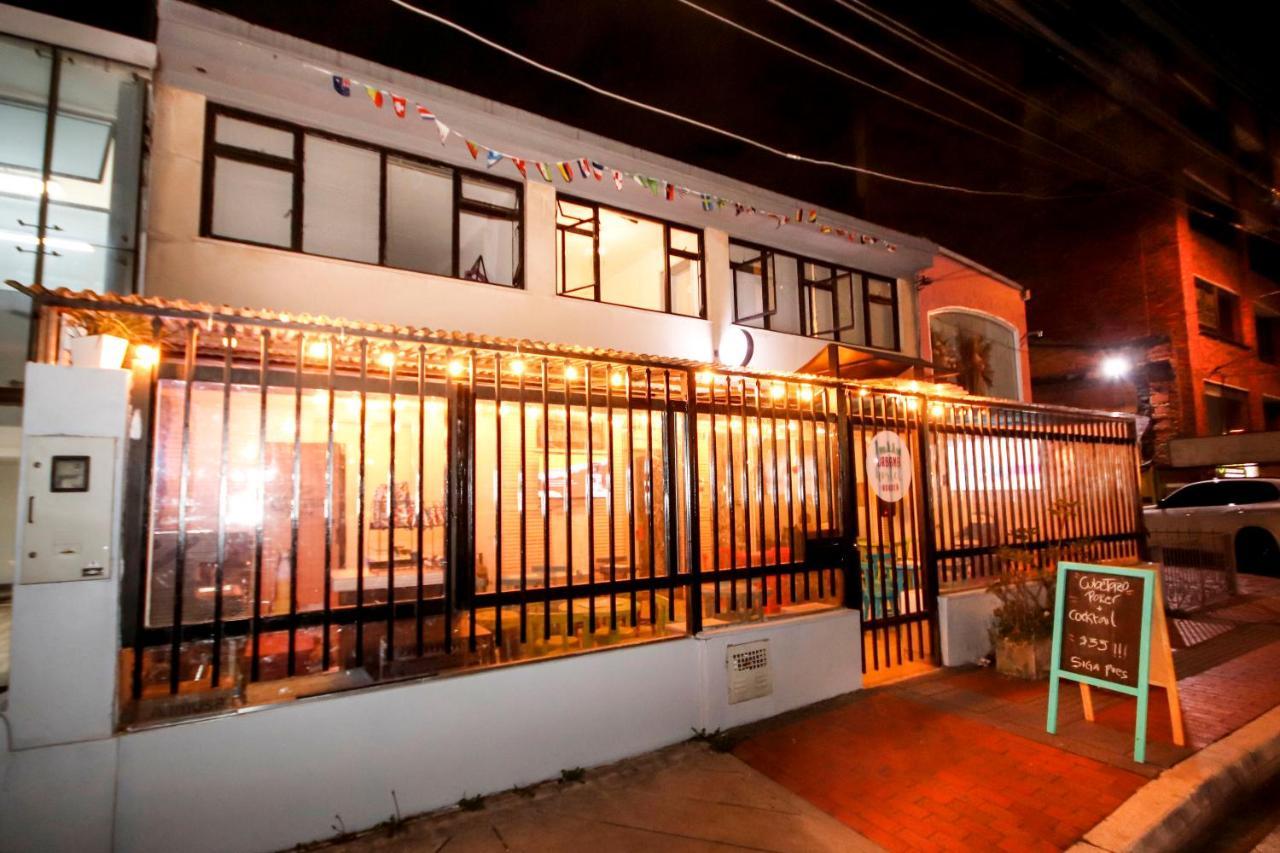 Urbana Hostel Bogotá Exteriör bild