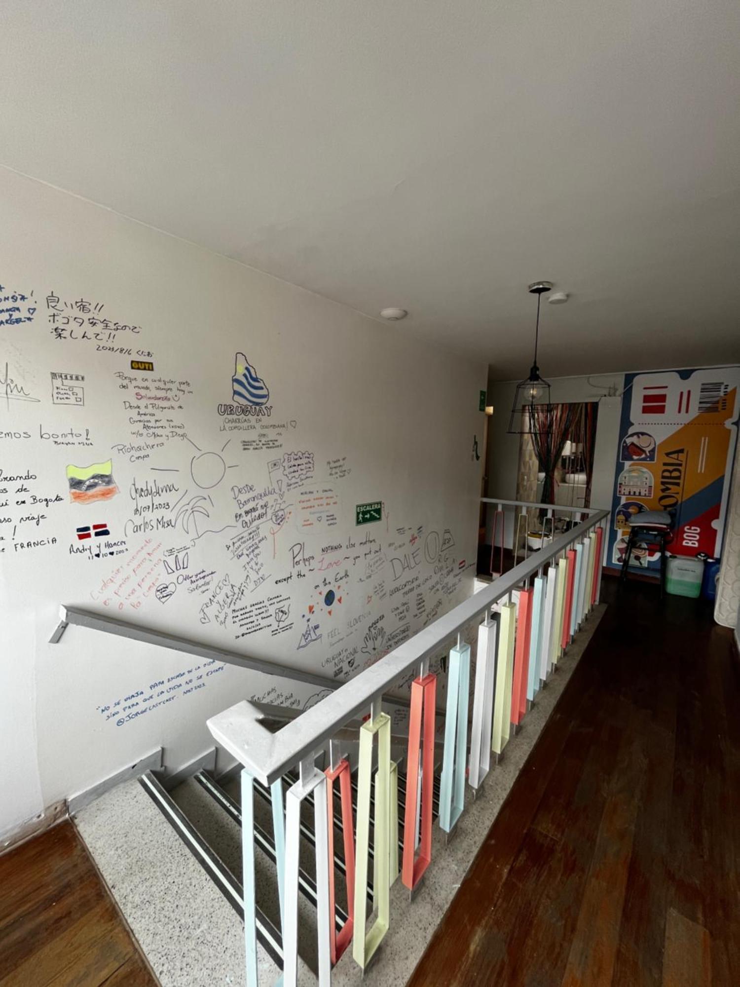 Urbana Hostel Bogotá Exteriör bild